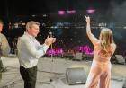 El Gobernador Orrego cantó junto a Giselle Aldeco en el cierre Fiesta Nacional del Sol 2024