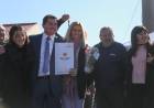 Orrego entregó viviendas en Ullum: 105 familias accedieron a su casa propia