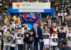 El gobernador Orrego encabezó la entrega de netbook a todos los estudiantes de 5to grado de Rawson