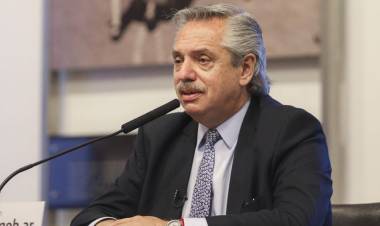 Encuesta: 60% pide el juicio político a Alberto Fernández por el festejo en Olivos