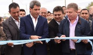 Editorial: Los glaciares son, para Uñac, una “pieza de cambio” para un “desarrollo sustentable” que pone en riesgo total el agua de toda la provincia.