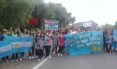 Docentes Autoconvocados: No hubo acuerdo pero sigue el dialogo, cuarto intermedio