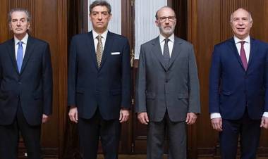 La Corte tiene en sus manos las elecciones en Tucumán y San Juan, pero no rechazaría las candidaturas de Juan Manzur y Sergio Uñac