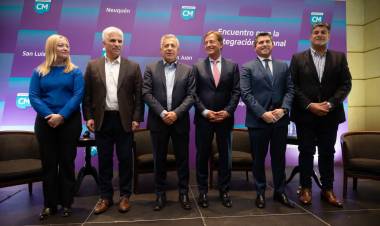 El gobernador electo, Marcelo Orrego, participó de “Encuentro Regional” en Mendoza