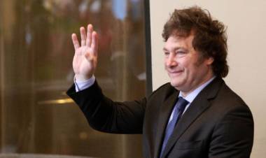 Ley ómnibus: las 41 empresas públicas que Milei pretende privatizar