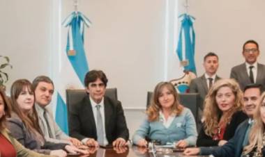 Paritaria Docente: Con un aumento del 10% en mayo y 20 puntos al nomenclador, el gobierno superó la oferta anterior y hubo acuerdo