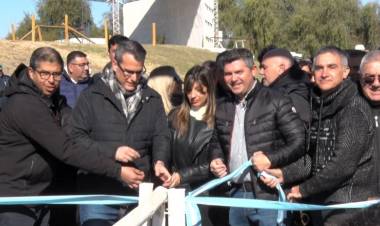 El gobernador Marcelo Orrego asistió a la Fiesta Provincial del Carneo Español
