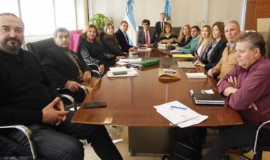 Paritarias docentes: Gobierno de San Juan ofreció un 16% en tres tramos