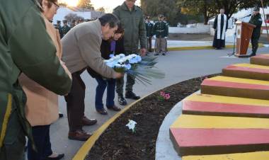 Homenaje en Córdoba: Se realizó en la Escuela de Suboficiales la ceremonia en memoria de  los fallecidos en el atentado al avión hércules c-130 el 28 de agosto de 1975 en Tucumán
