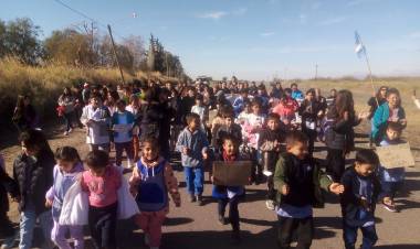 Escuela Agustín Gascón de Niquivil, alumnos y padres: “Queremos nuestra escuela…”