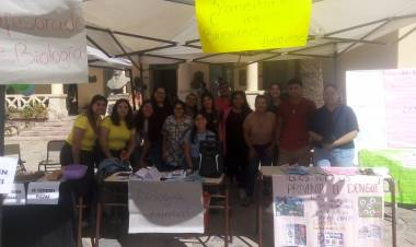 Con gran éxito la Escuela Normal de Jáchal Fray Justo Santa María de Oro, está llevando adelante su Feria del Libro en su décima edición