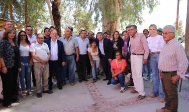 El gobernador encabezó  la puesta en funcionamiento de la Red Provincial de Internet en Iglesia