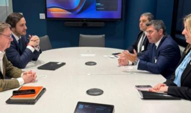 Orrego se reunió con autoridades de BID en Estados Unidos