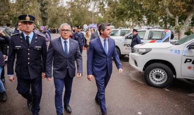 Orrego encabezó la entrega de equipamiento y nuevos nombramientos para fortalecer la seguridad en San Juan