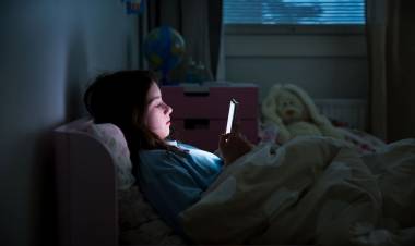 Videos para adelgazar y con contenido sexual: cómo impacta en la salud mental de los chicos lo que ven en las redes sociales