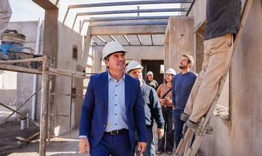 Orrego recorrió las obras de la esperada EPET 4