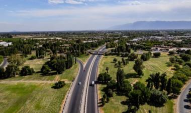 Nueva señalización digital en Avenida Circunvalación con tecnología de monitoreo en tiempo real