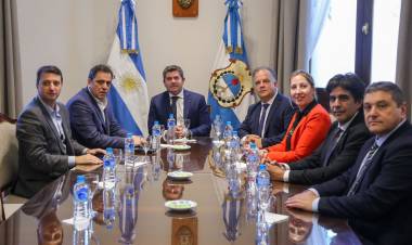 El Gobernador Orrego recibió la visita del Ministro del Interior Lisandro Catalán
