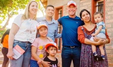 Elecciones legislativas 26 octubre: el candidato Fabián Martín visitó a vecinos de Rawson