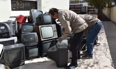 San Juan dio un histórico paso en materia ambiental con la venta de 2,5 toneladas de residuos electrónicos para reciclaje