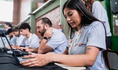 Un centenar de escuelas ya utilizan la plataforma EDUGE