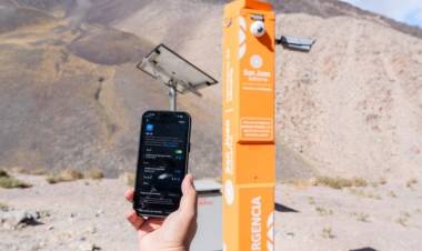 El Paso de Agua Negra estrena cuatro tótems de emergencia y comunicación