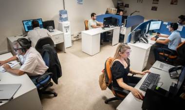 Mesa de Ayuda: el servicio de Educación que funciona 14 horas diarias