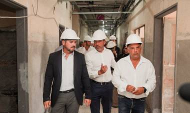 Orrego visitó las obras de remodelación e instalaciones del Hospital Marcial Quiroga