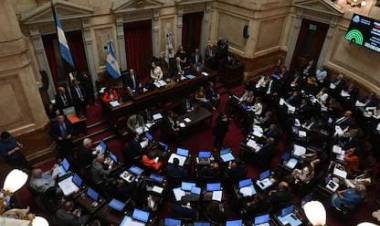 El Gobierno logró aprobar la reforma laboral en el Senado y la sanción de la ley queda en manos de Diputados