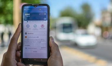 Detallan los pasos para acceder a reintegros al pagar el colectivo con el celular