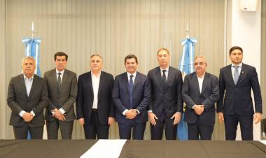 Orrego recibió a gobernadores y firmó convenios clave con Santa Fe y Mendoza para potenciarla industria y seguridad
