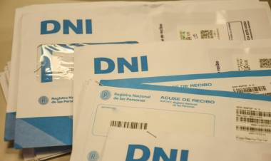 Los extranjeros nacionalizados ya pueden obtener su DNI de ciudadano argentino