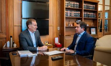 Santilli recibió al Gobernador Marcelo Orrego en Casa Rosada