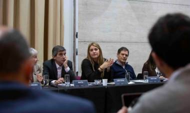 San Juan expuso sobre estrategias de prevención del consumo problemático con grupos emergentes