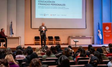 Más de 500 docentes completaron la formación en alfabetización financiera