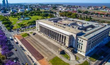 Gobierno ratificó que las universidades pueden cobrar a los extranjeros