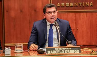 El gobernador Orrego concretó un acuerdo con Vicuña que adelanta US$250 millones para infraestructura