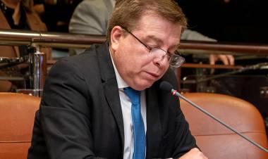 El diputado Miguel Vega, ¿Es útil o inútil?