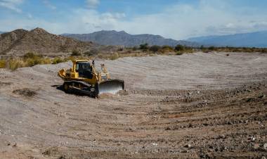 Comité de Emergencia: Con recursos de la provincia, Hidráulica inició trabajos de encauzamiento en el Río Jáchal