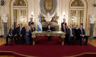 Milei anunció la construcción de una base naval en Tierra del Fuego y sanciones a petroleras que operen en Malvinas