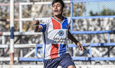 Tobías Santana Pérez: “Todo comenzó con una pelota, un sueño y las ganas de jugar”