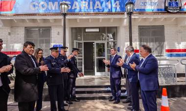 Orrego inauguró la refuncionalización de la Comisaría de Zonda para optimizar la seguridad