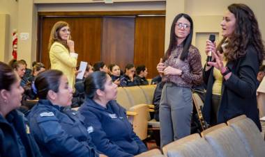 Familia, Justicia y la Policía de San Juan trabajan para crear una red de operadores para situaciones de violencia