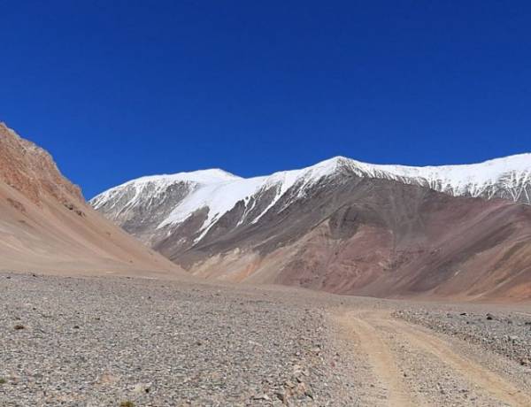 Decreto presidencial modificará la ley de Glaciares para ampliar las áreas de explotación