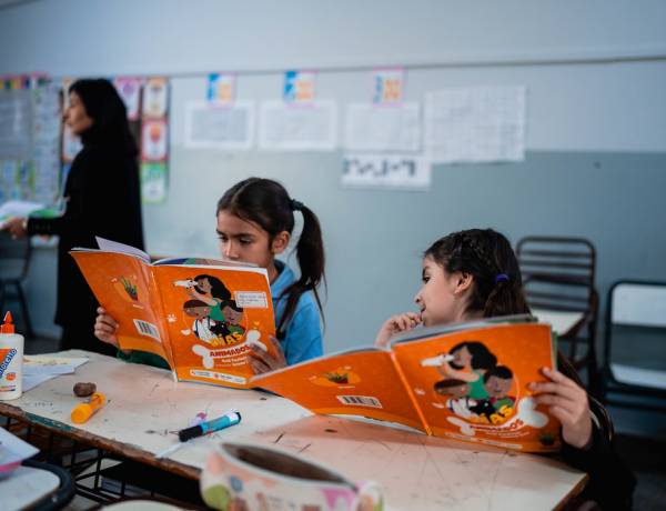 Educación entregó más de 50.000 libros a alumnos de primer a tercer grado