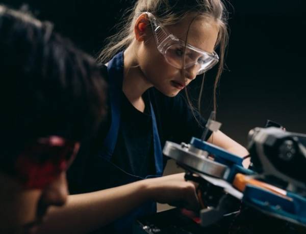 Más jóvenes y más oficios la nueva meta de Aprender, Trabajar y Producir 2026