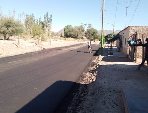 Se concretó la obra de pavimentación de calle Agustín Gómez: “Estamos felices. Se concretó lo tan anhelado desde hace 50 años, por lo menos.”