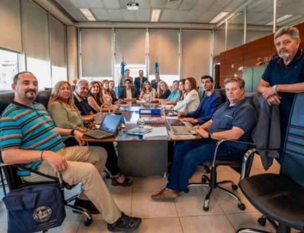 El Gobierno y gremios docentes participaron de una nueva reunión paritaria