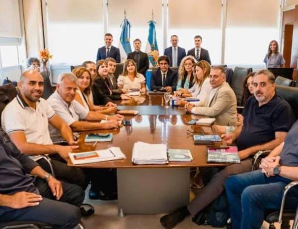 Gremios confirmaron que apoyan el paro nacional de CTERA y la paritaria docente pasó a cuarto intermedio