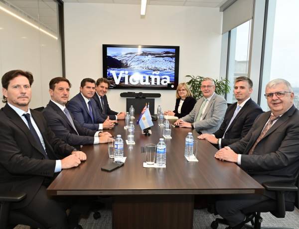 Marcelo Orrego consolida los términos de un acuerdo integral con empresas en Canadá